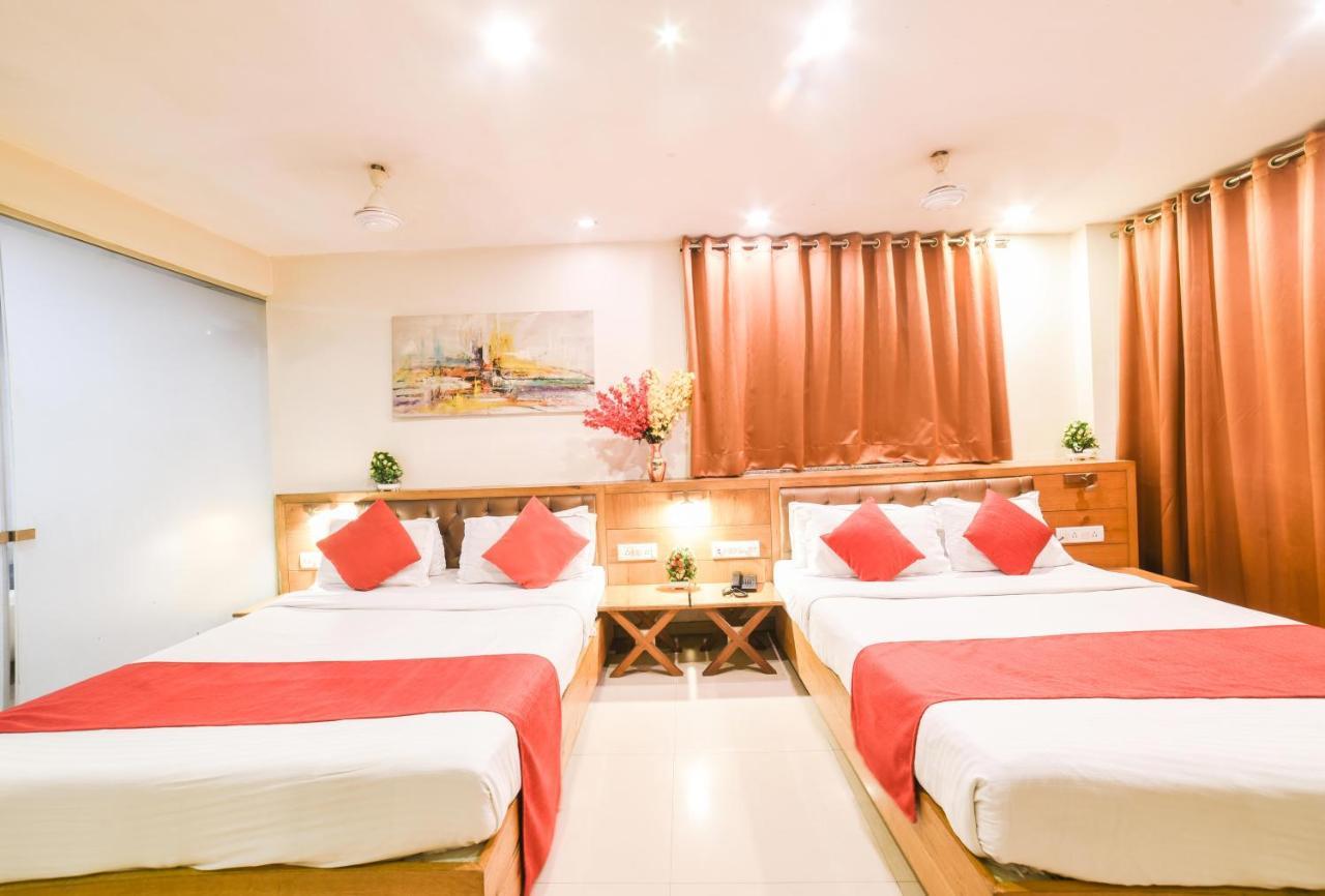 Hotel Grandeur-Near Mumbai International Airport Zewnętrze zdjęcie
