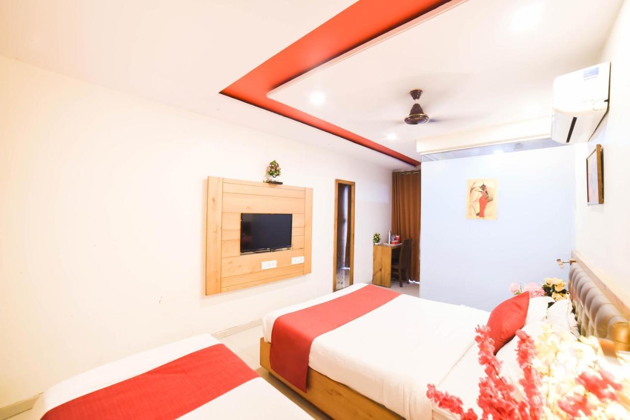 Hotel Grandeur-Near Mumbai International Airport Zewnętrze zdjęcie