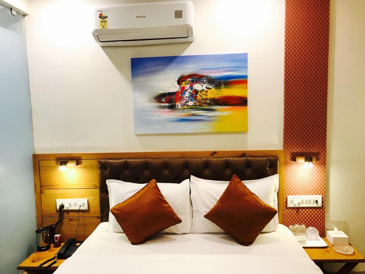 Hotel Grandeur-Near Mumbai International Airport Zewnętrze zdjęcie