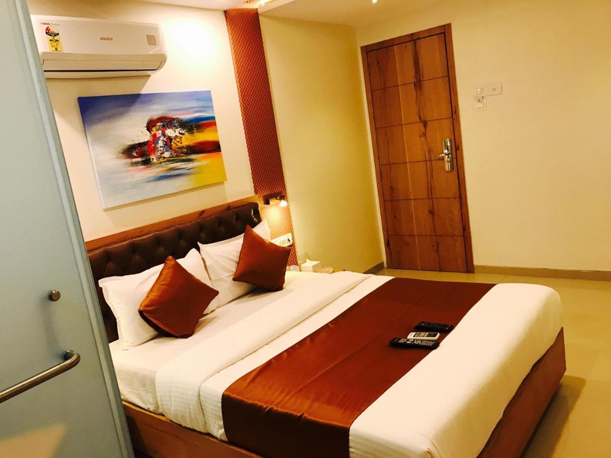 Hotel Grandeur-Near Mumbai International Airport Zewnętrze zdjęcie