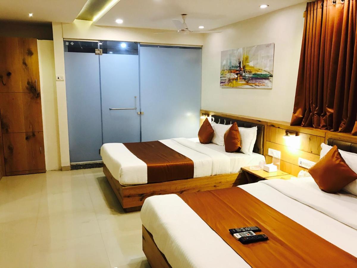 Hotel Grandeur-Near Mumbai International Airport Zewnętrze zdjęcie