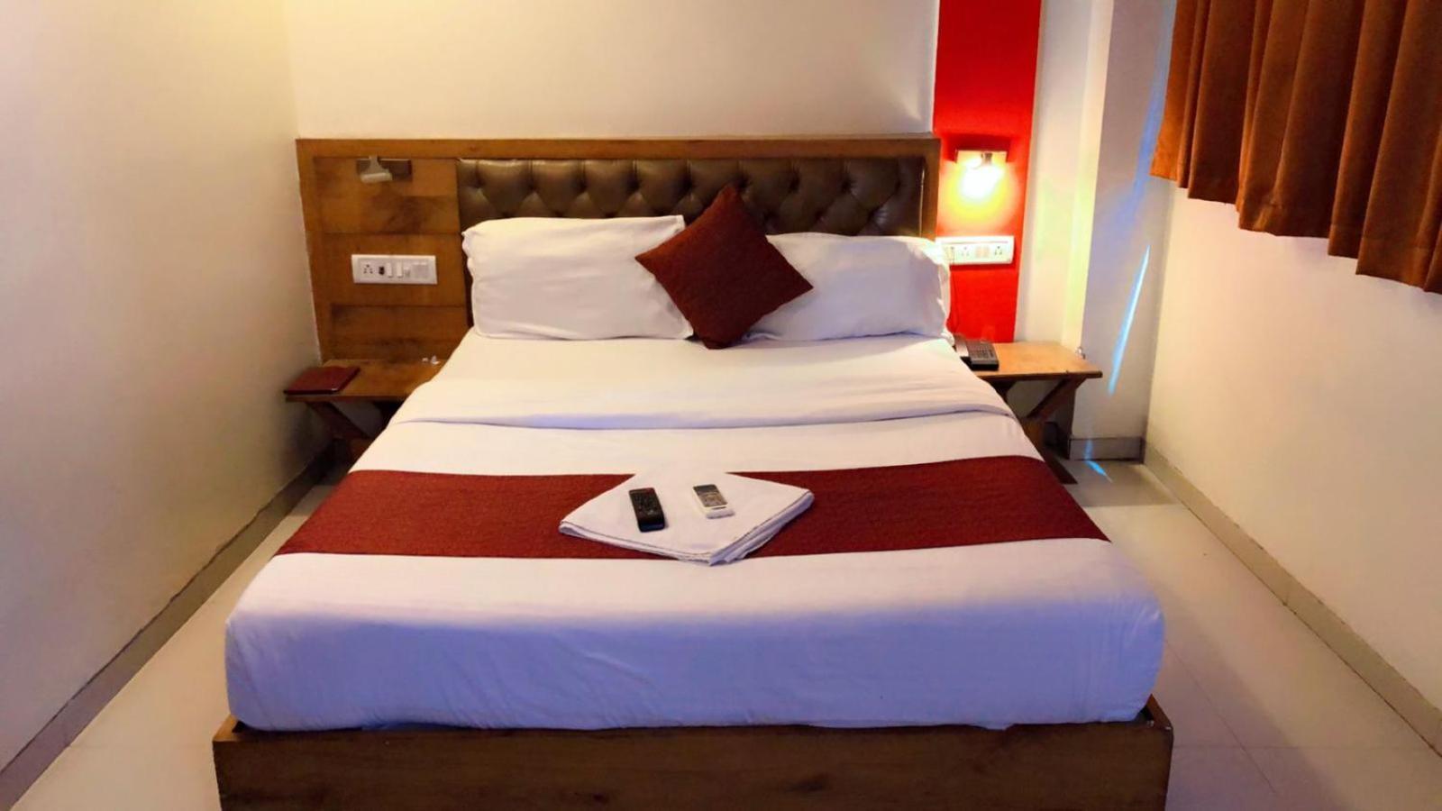 Hotel Grandeur-Near Mumbai International Airport Zewnętrze zdjęcie